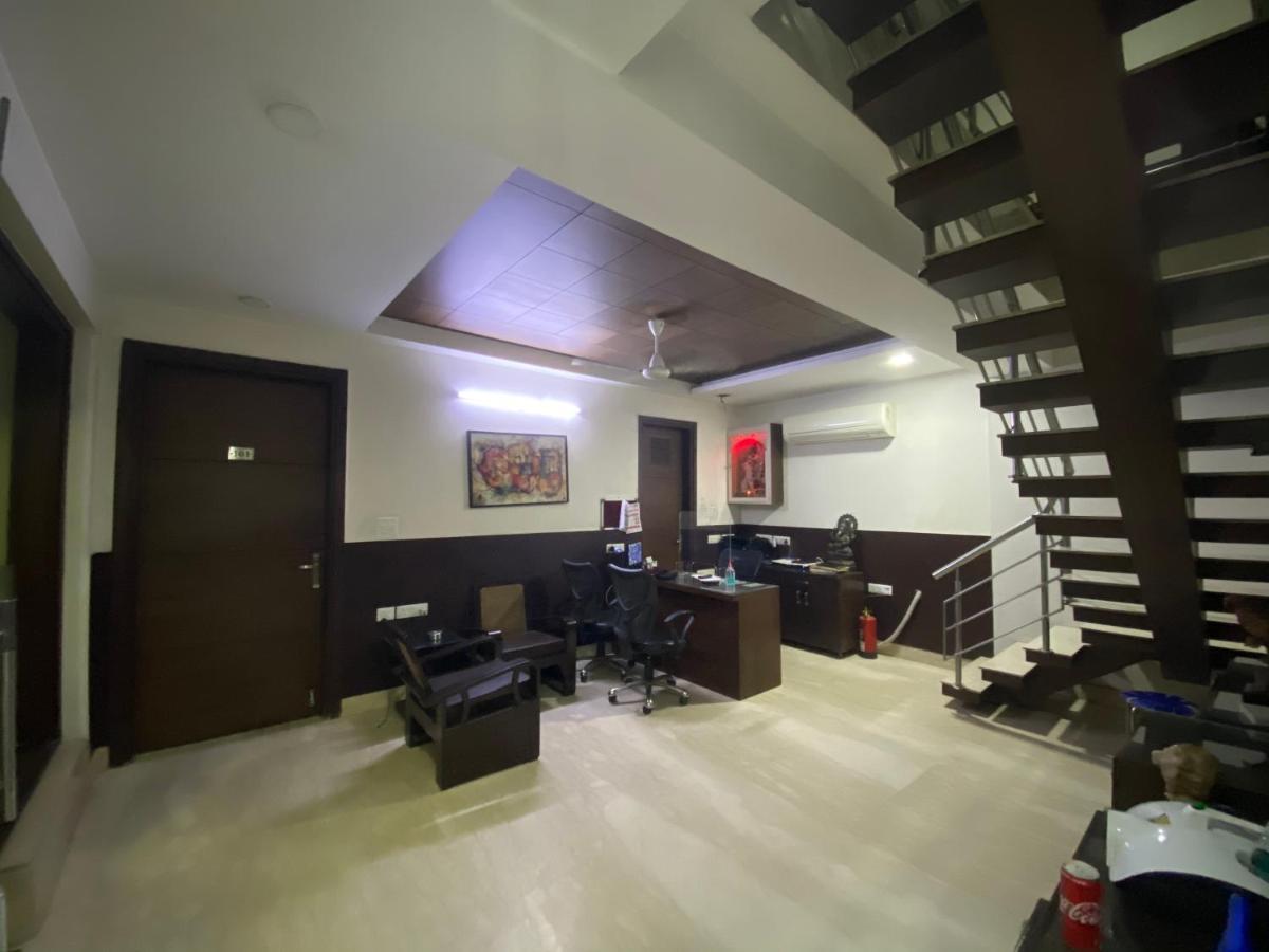 Sheesh Mahal Bed & Breakfast Yeni Delhi Dış mekan fotoğraf
